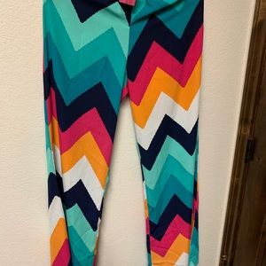 NWT - Women’s Palazzo pants L fits more like a M.